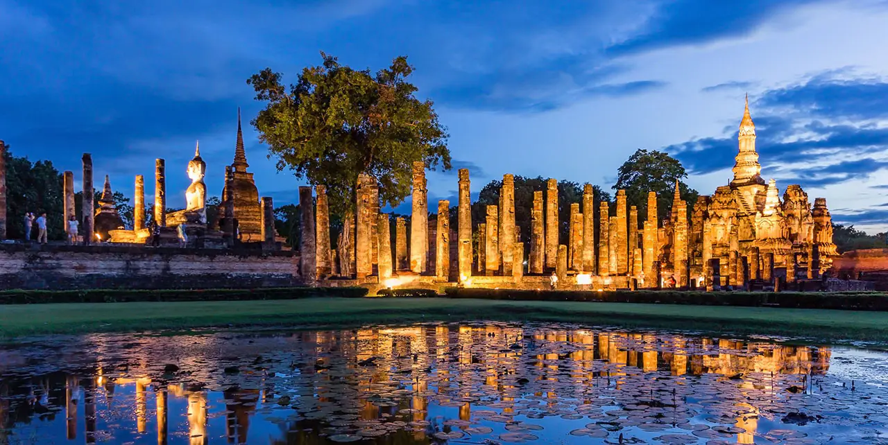 image prise dans la ville de Sukhothai en fin de journée Carte du monde